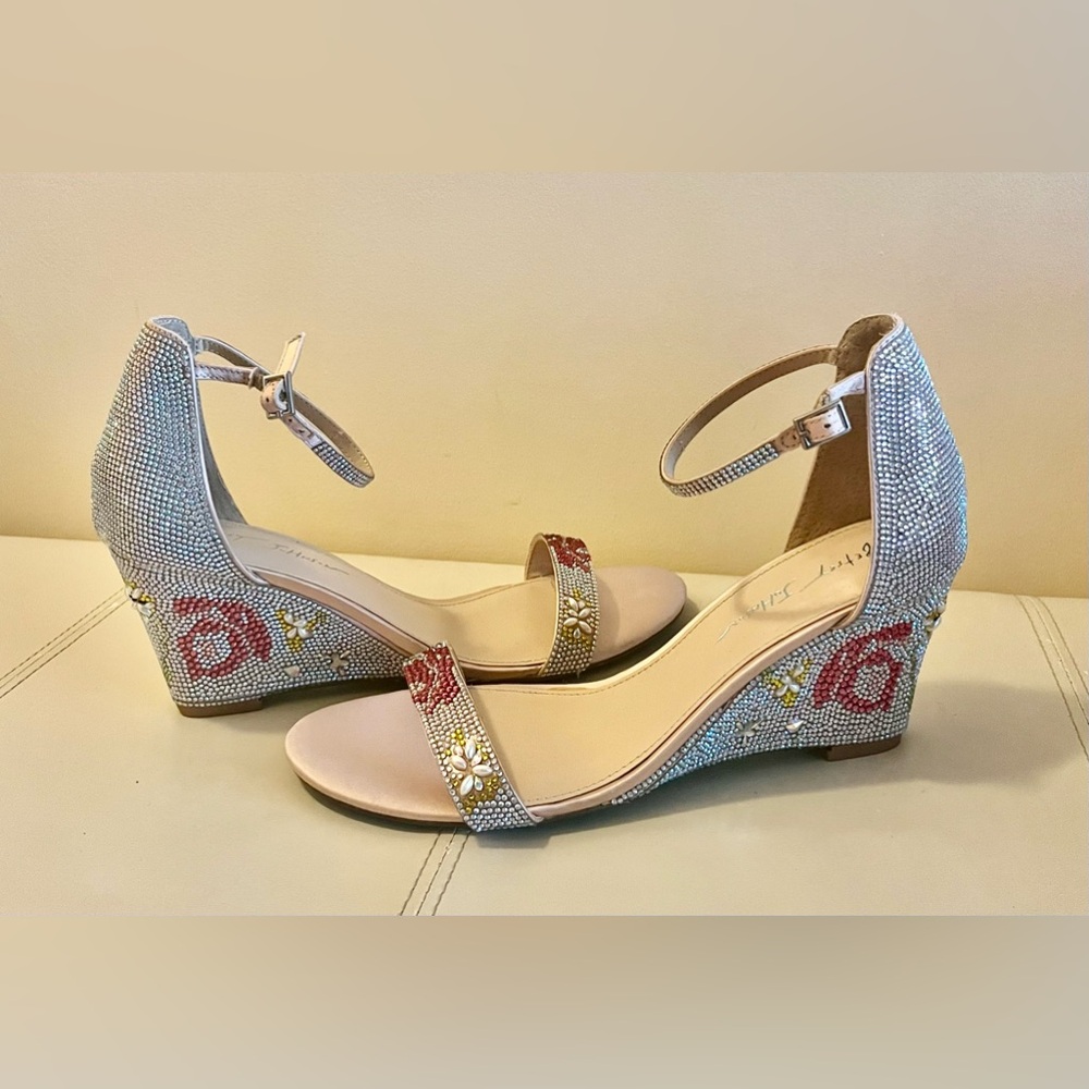 Betsey Johnson Women's Sb-Debie Pump size 11M